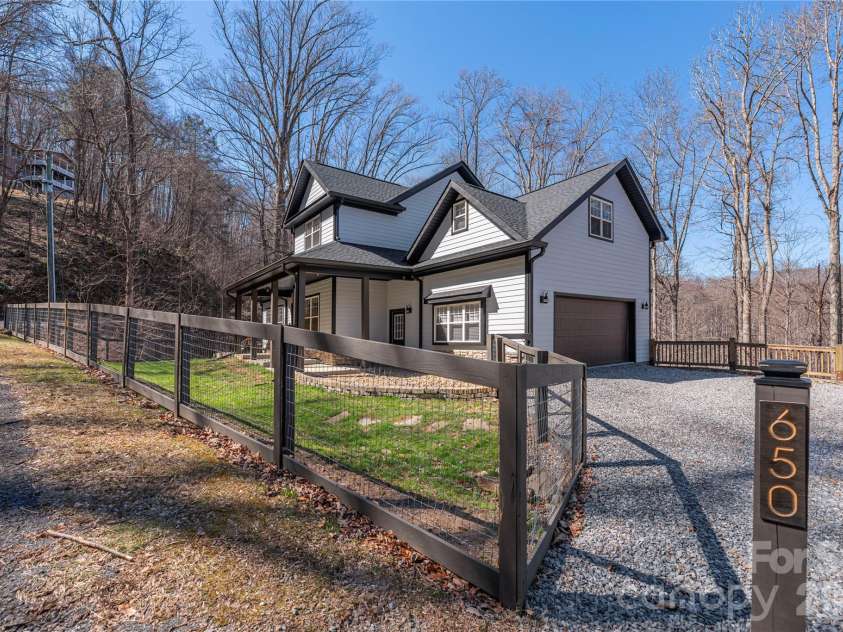 650 Dogwood Drive, Maggie Valley, NC 28751.  MLS# CAR4352600, YatesRealty ID 3788. 