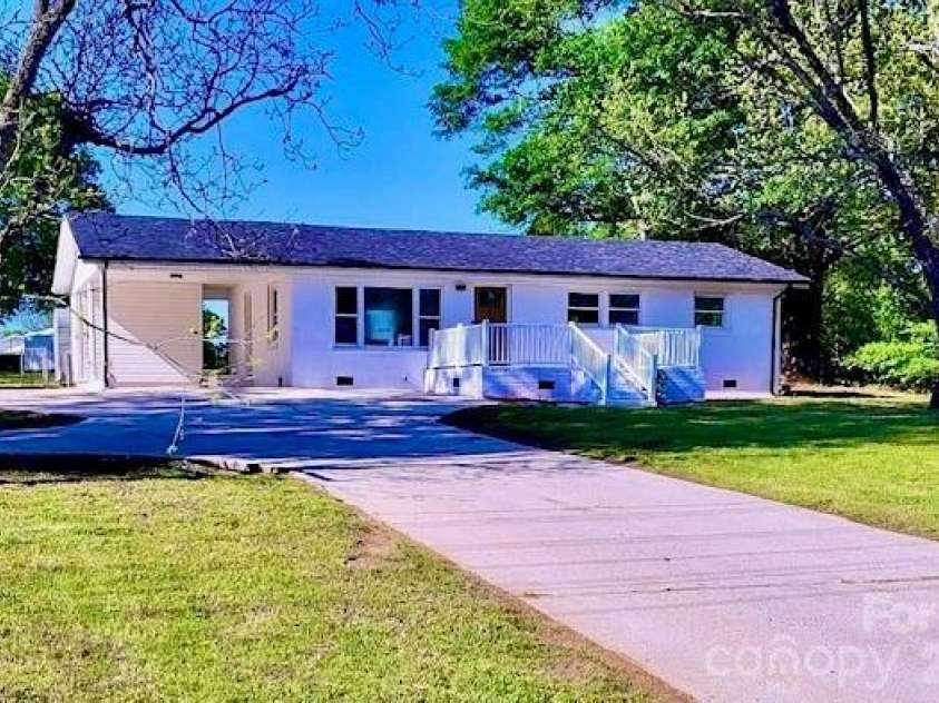 1341 Hopewell Road, Rock Hill, SC 29730.  MLS# CAR4399121, YatesRealty ID 37880. 
