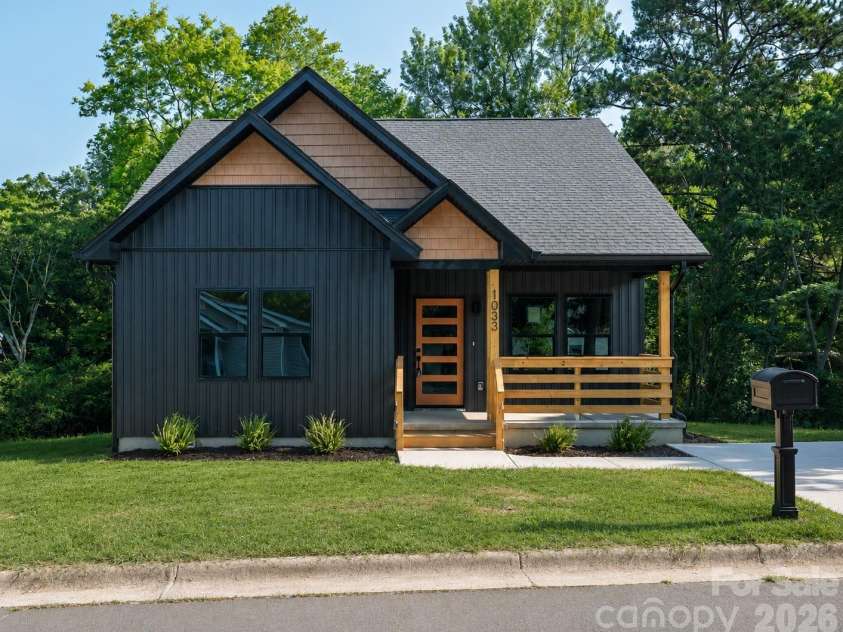 1033 Martin Luther King Jr Drive, Albemarle, NC 28001.  MLS# CAR4398940, YatesRealty ID 37882. 