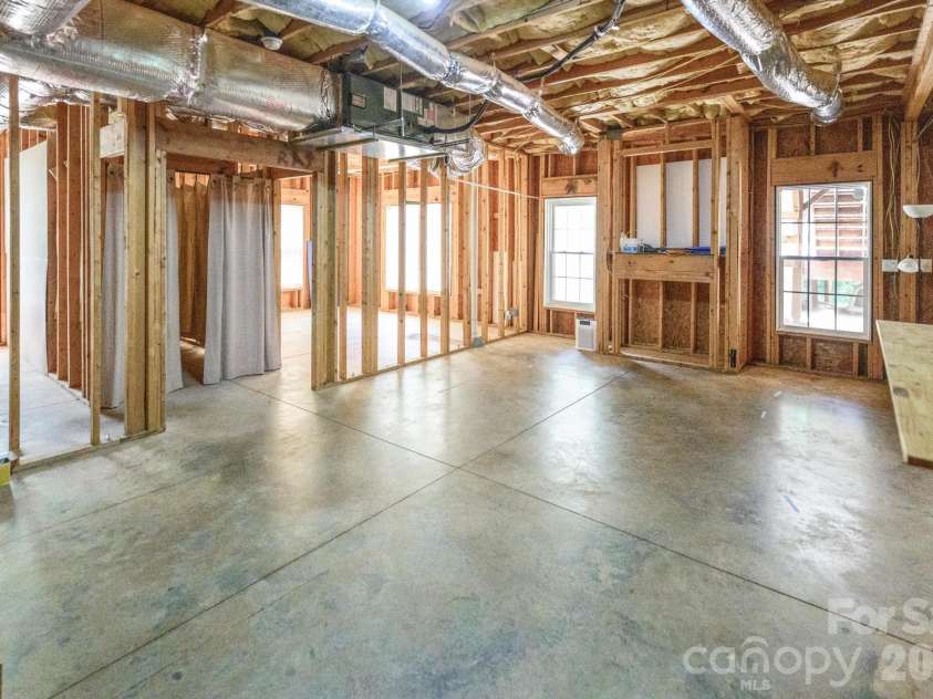 6231 Neptune Drive, Denver, NC 28037.  MLS# CAR4400641, YatesRealty ID 37885. 