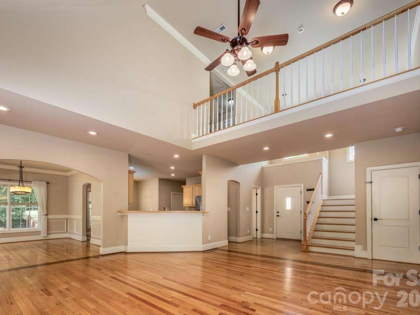 6231 Neptune Drive, Denver, NC 28037.  MLS# CAR4400641, YatesRealty ID 37885. 