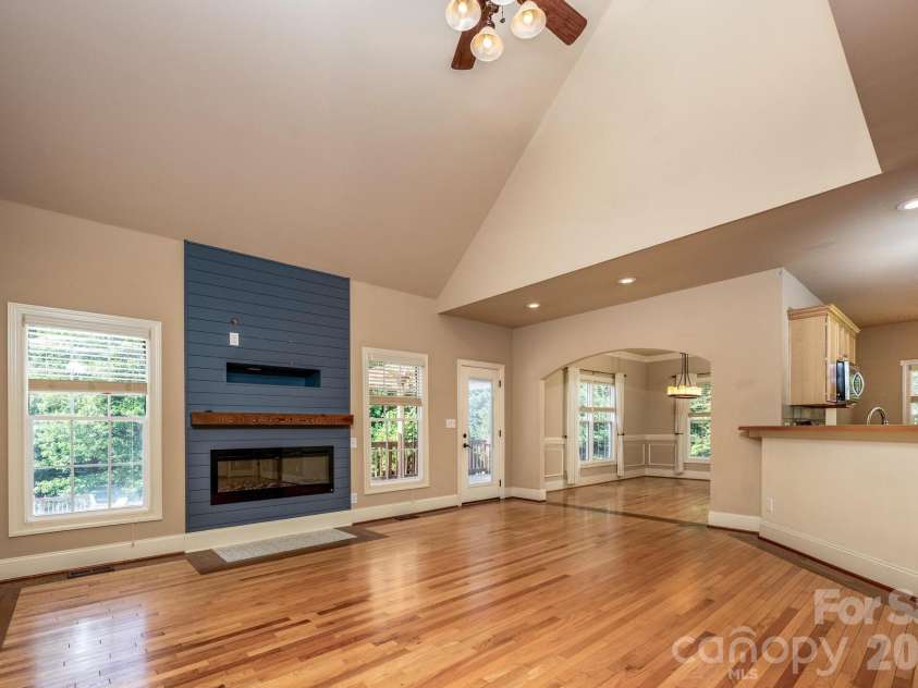 6231 Neptune Drive, Denver, NC 28037.  MLS# CAR4400641, YatesRealty ID 37885. 