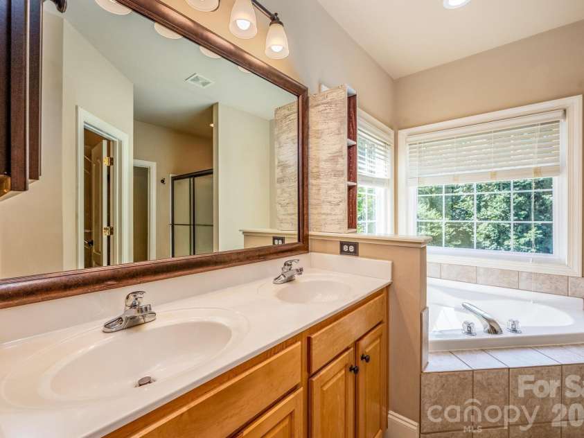 6231 Neptune Drive, Denver, NC 28037.  MLS# CAR4400641, YatesRealty ID 37885. 