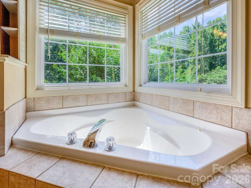 6231 Neptune Drive, Denver, NC 28037.  MLS# CAR4400641, YatesRealty ID 37885. 