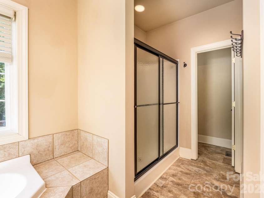6231 Neptune Drive, Denver, NC 28037.  MLS# CAR4400641, YatesRealty ID 37885. 