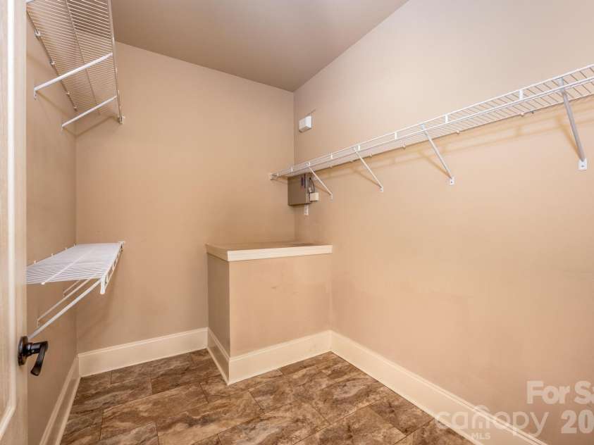 6231 Neptune Drive, Denver, NC 28037.  MLS# CAR4400641, YatesRealty ID 37885. 