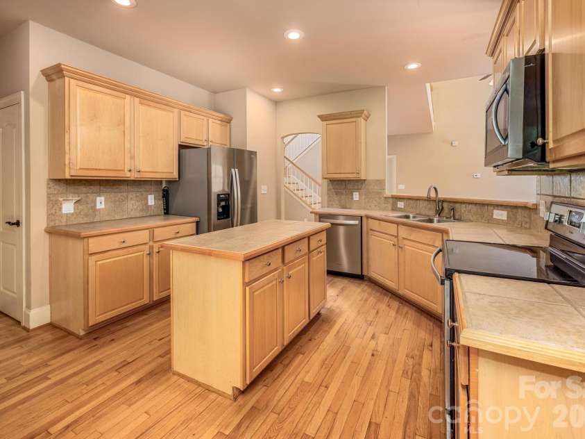6231 Neptune Drive, Denver, NC 28037.  MLS# CAR4400641, YatesRealty ID 37885. 