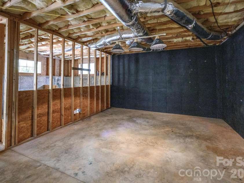 6231 Neptune Drive, Denver, NC 28037.  MLS# CAR4400641, YatesRealty ID 37885. 