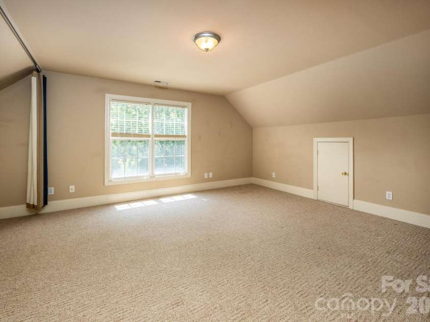 6231 Neptune Drive, Denver, NC 28037.  MLS# CAR4400641, YatesRealty ID 37885. 