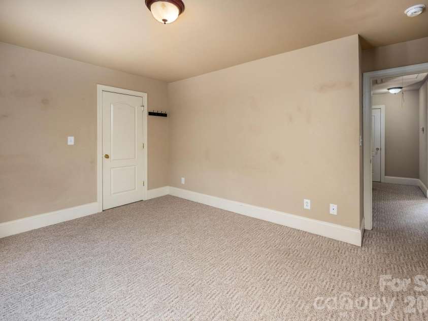 6231 Neptune Drive, Denver, NC 28037.  MLS# CAR4400641, YatesRealty ID 37885. 
