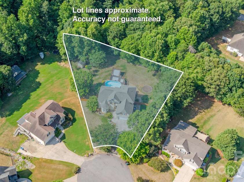 6231 Neptune Drive, Denver, NC 28037.  MLS# CAR4400641, YatesRealty ID 37885. 