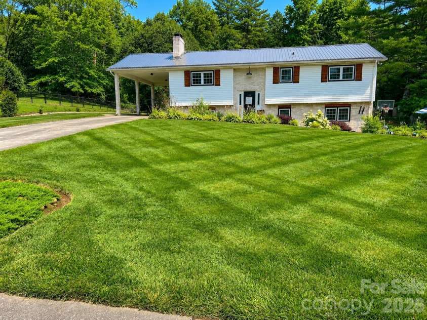 4538 Diamond Street, Hudson, NC 28638.  MLS# CAR4402238, YatesRealty ID 37886. 