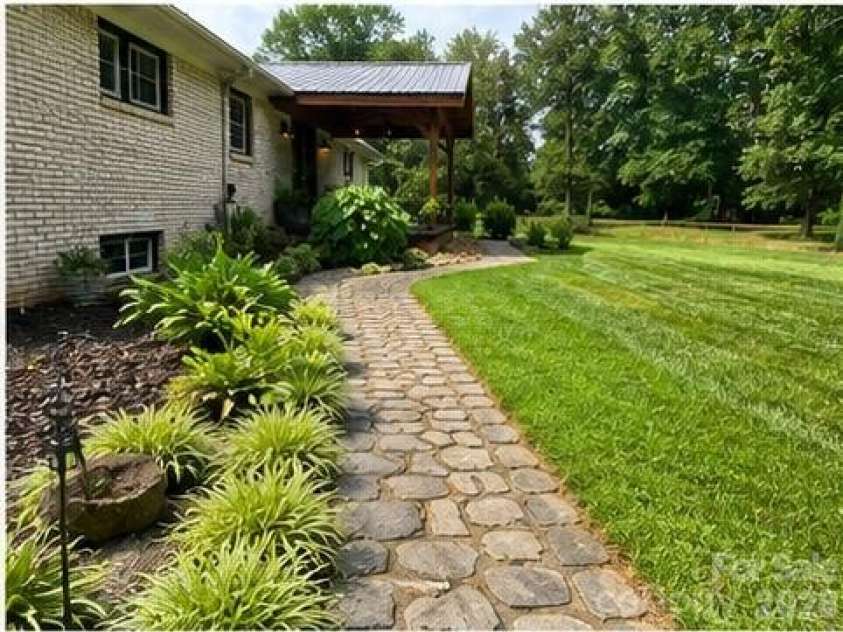 4538 Diamond Street, Hudson, NC 28638.  MLS# CAR4402238, YatesRealty ID 37886. 