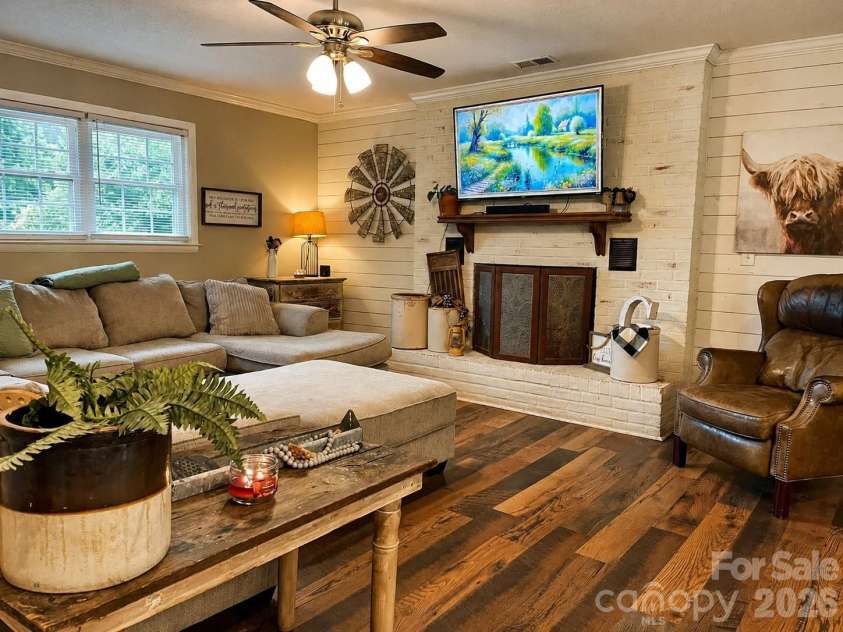 4538 Diamond Street, Hudson, NC 28638.  MLS# CAR4402238, YatesRealty ID 37886. 