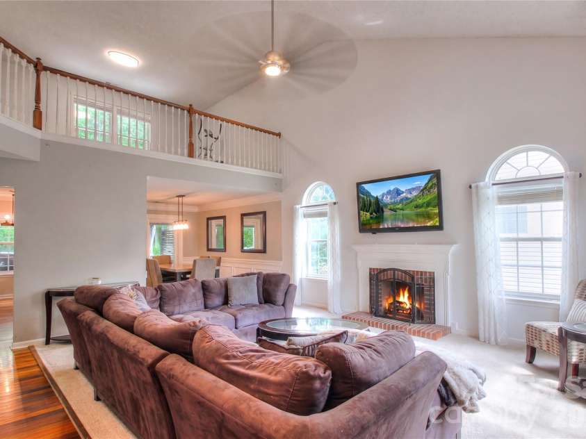 7800 Kingston Drive, Waxhaw, NC 28173.  MLS# CAR4399106, YatesRealty ID 37887. 