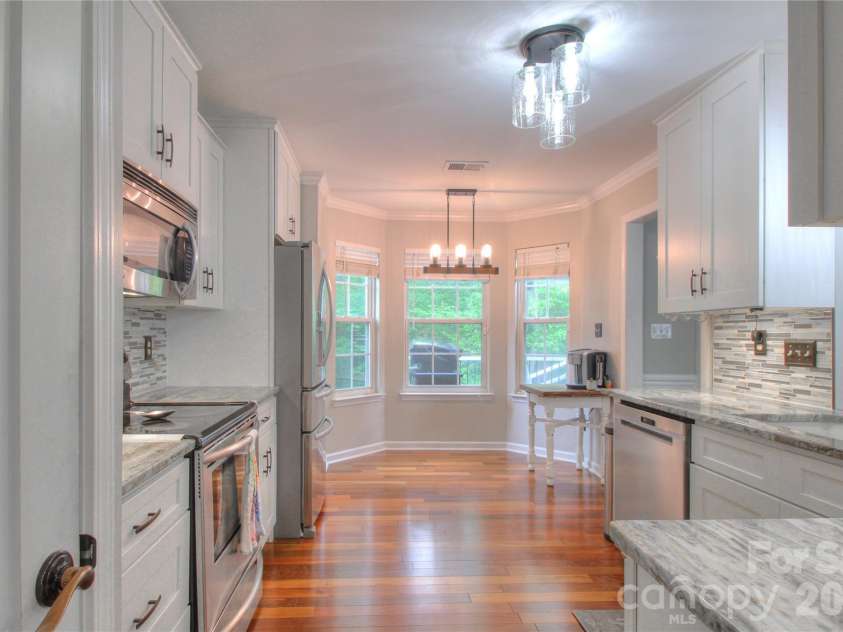 7800 Kingston Drive, Waxhaw, NC 28173.  MLS# CAR4399106, YatesRealty ID 37887. 