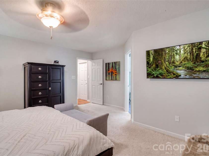 7800 Kingston Drive, Waxhaw, NC 28173.  MLS# CAR4399106, YatesRealty ID 37887. 