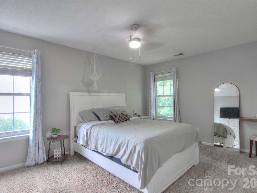 7800 Kingston Drive, Waxhaw, NC 28173.  MLS# CAR4399106, YatesRealty ID 37887. 