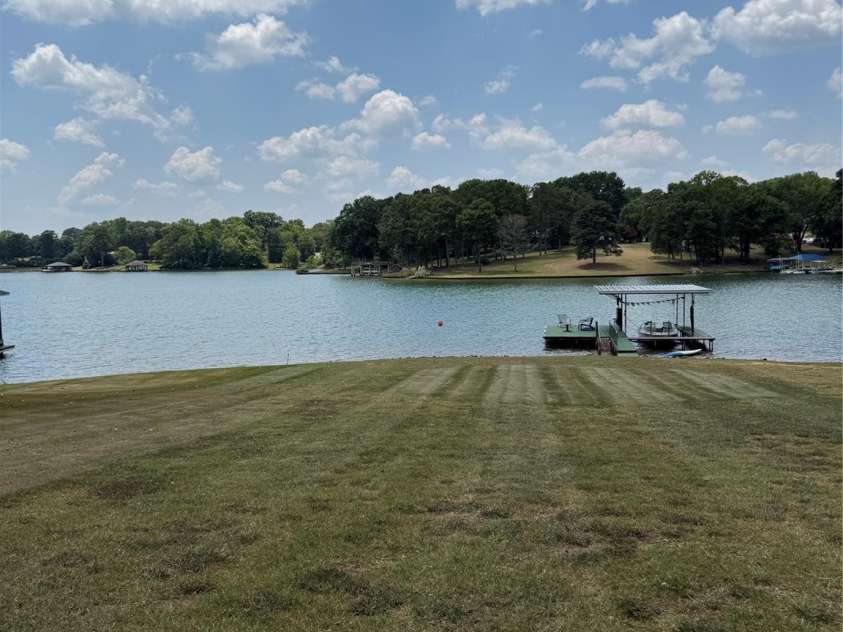 2216 Holly Lane, Shelby, NC 28150.  MLS# CAR4400464, YatesRealty ID 37888. 