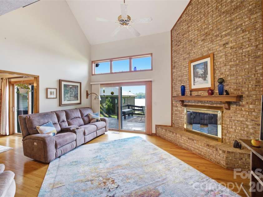 2216 Holly Lane, Shelby, NC 28150.  MLS# CAR4400464, YatesRealty ID 37888. Den