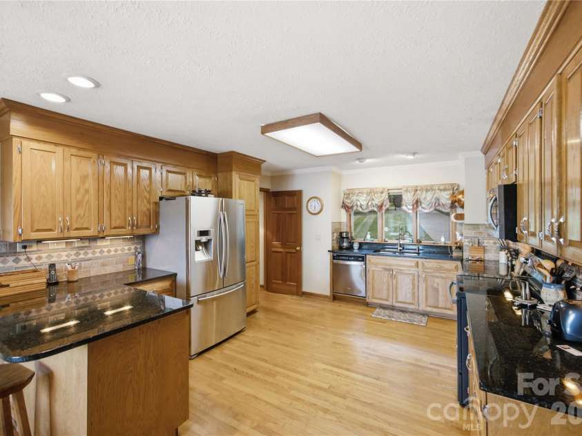2216 Holly Lane, Shelby, NC 28150.  MLS# CAR4400464, YatesRealty ID 37888. Kitchen