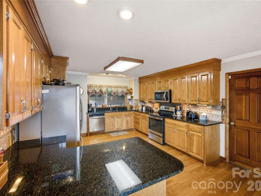 2216 Holly Lane, Shelby, NC 28150.  MLS# CAR4400464, YatesRealty ID 37888. Kitchen