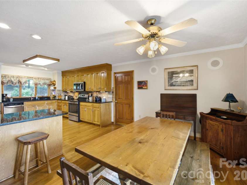 2216 Holly Lane, Shelby, NC 28150.  MLS# CAR4400464, YatesRealty ID 37888. Kitchen