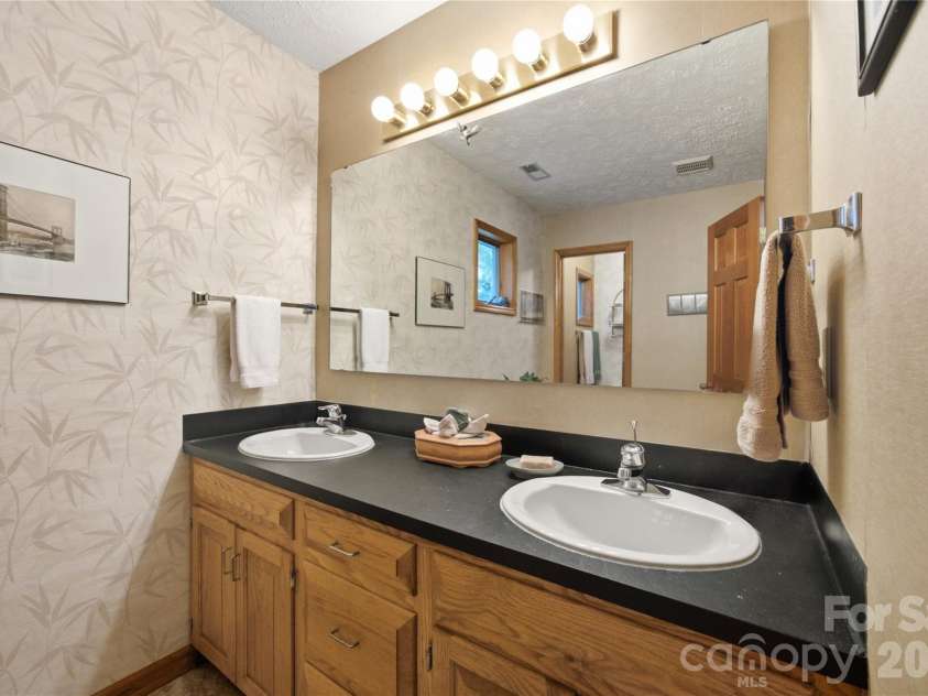 2216 Holly Lane, Shelby, NC 28150.  MLS# CAR4400464, YatesRealty ID 37888. Primary Bathroom