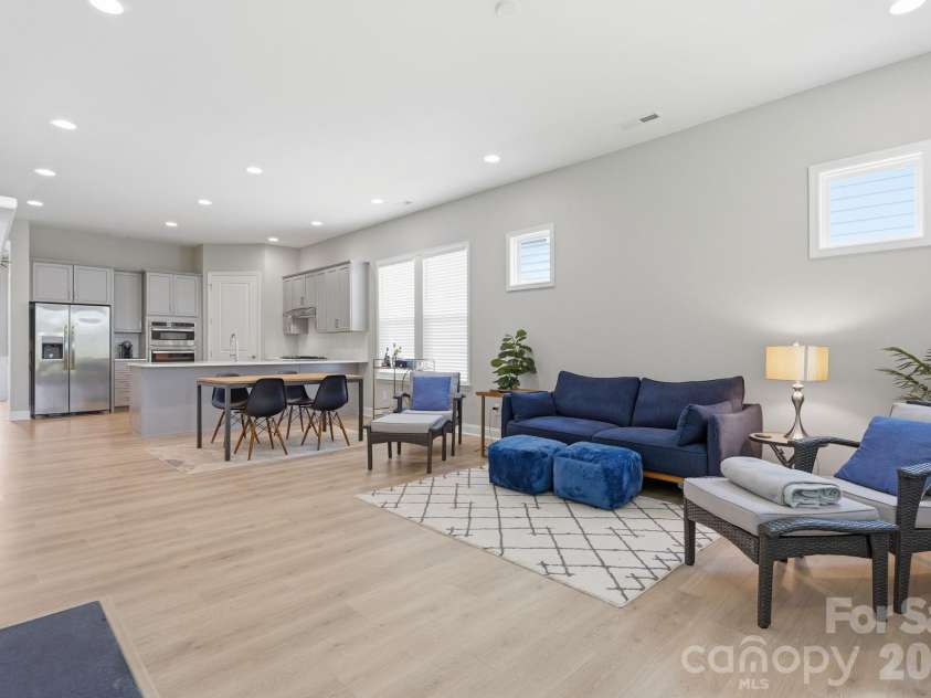 17138 Sand Bank Road, Charlotte, NC 28278.  MLS# CAR4402559, YatesRealty ID 37889. 