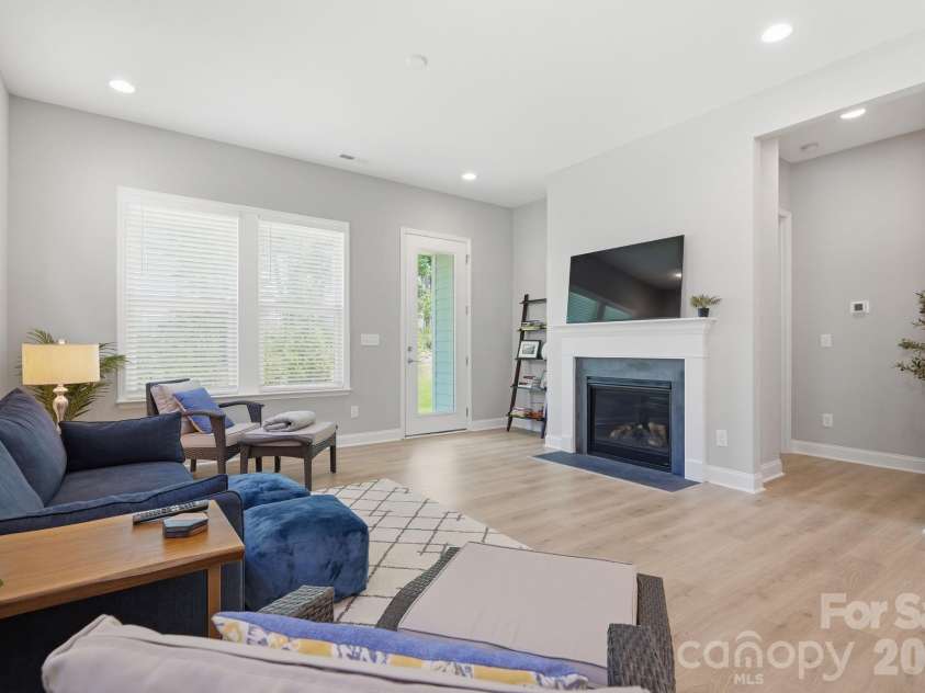 17138 Sand Bank Road, Charlotte, NC 28278.  MLS# CAR4402559, YatesRealty ID 37889. 