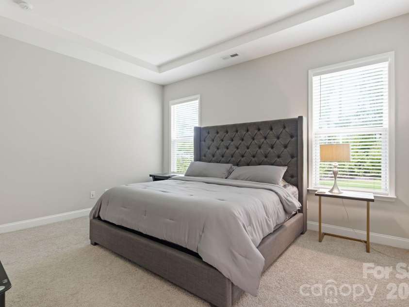 17138 Sand Bank Road, Charlotte, NC 28278.  MLS# CAR4402559, YatesRealty ID 37889. 