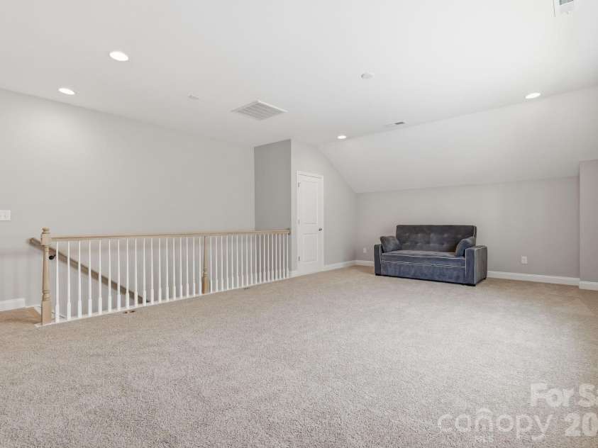 17138 Sand Bank Road, Charlotte, NC 28278.  MLS# CAR4402559, YatesRealty ID 37889. 