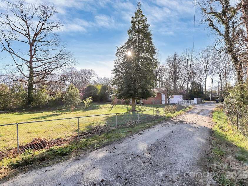 213 Turner Road, Gastonia, NC 28056.  MLS# CAR4235011, YatesRealty ID 3789. 