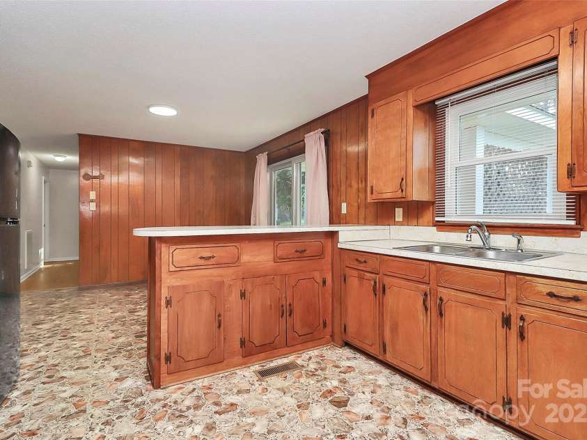 213 Turner Road, Gastonia, NC 28056.  MLS# CAR4235011, YatesRealty ID 3789. 