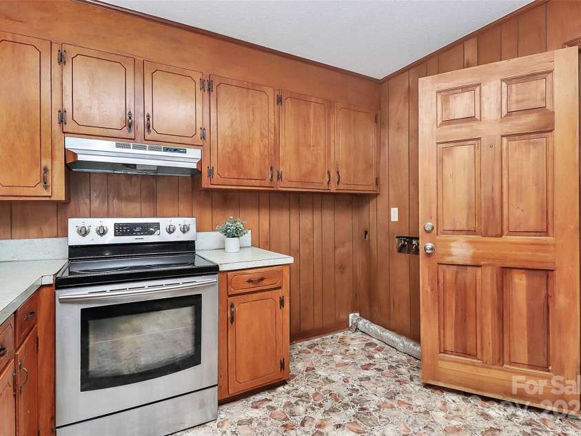 213 Turner Road, Gastonia, NC 28056.  MLS# CAR4235011, YatesRealty ID 3789. 