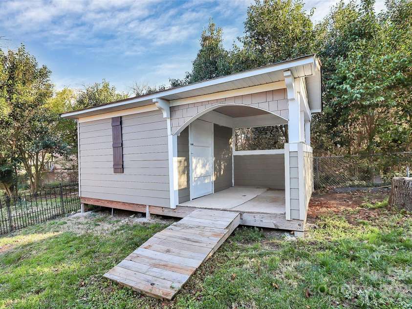 213 Turner Road, Gastonia, NC 28056.  MLS# CAR4235011, YatesRealty ID 3789. 