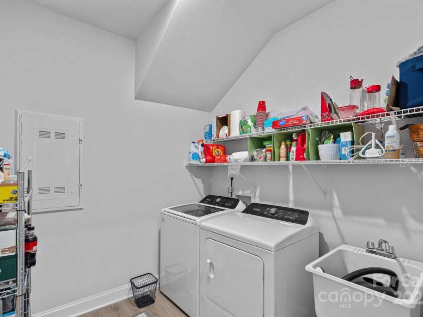 5149 Helmsworth Drive, Waxhaw, NC 28173.  MLS# CAR4318749, YatesRealty ID 3789. 