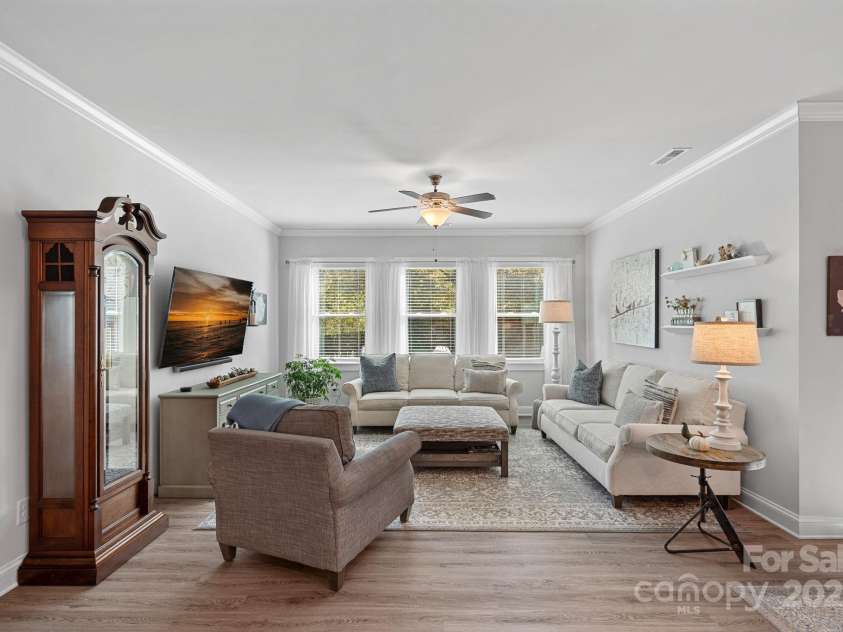 5149 Helmsworth Drive, Waxhaw, NC 28173.  MLS# CAR4318749, YatesRealty ID 3789. 