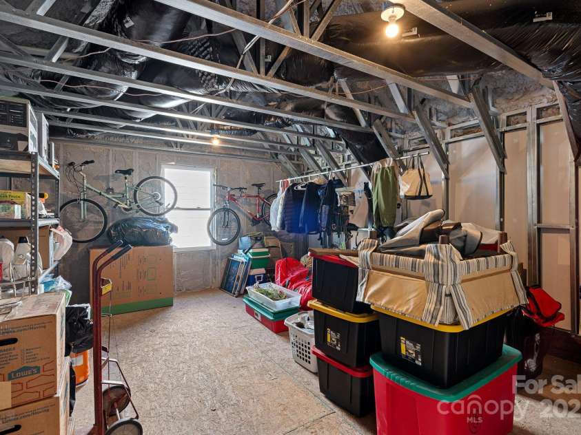 5149 Helmsworth Drive, Waxhaw, NC 28173.  MLS# CAR4318749, YatesRealty ID 3789. 