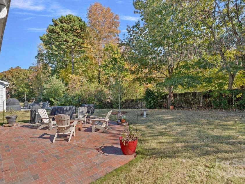 5149 Helmsworth Drive, Waxhaw, NC 28173.  MLS# CAR4318749, YatesRealty ID 3789. 