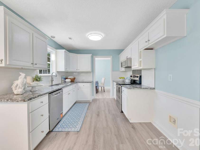 1637 Winthrop Lane, Monroe, NC 28110.  MLS# CAR4386569, YatesRealty ID 37890. 
