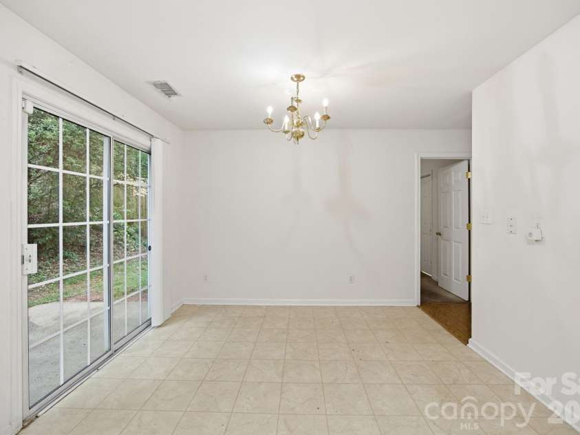129 Winding Canyon Drive, Charlotte, NC 28214.  MLS# CAR4397556, YatesRealty ID 37892. 