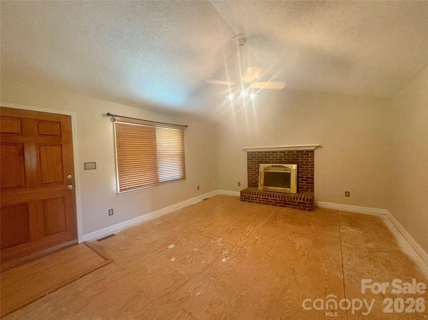 4105 Salem Pointe Drive, Monroe, NC 28110.  MLS# CAR4402300, YatesRealty ID 37893. 
