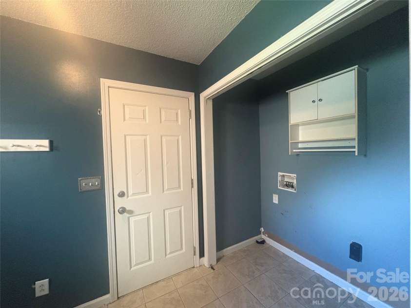 4105 Salem Pointe Drive, Monroe, NC 28110.  MLS# CAR4402300, YatesRealty ID 37893. 
