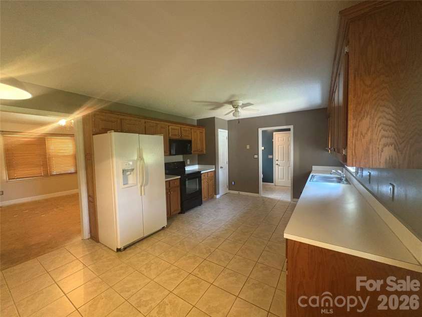 4105 Salem Pointe Drive, Monroe, NC 28110.  MLS# CAR4402300, YatesRealty ID 37893. 