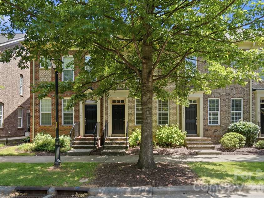 11209 Cedar Walk Lane, Charlotte, NC 28277.  MLS# CAR4405079, YatesRealty ID 37894. 