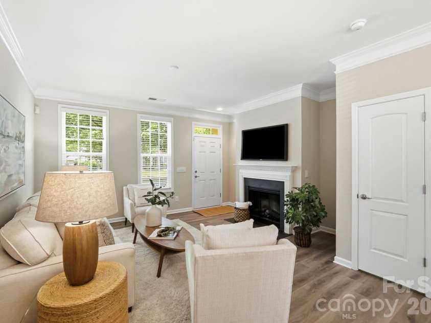 11209 Cedar Walk Lane, Charlotte, NC 28277.  MLS# CAR4405079, YatesRealty ID 37894. 