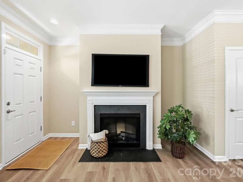 11209 Cedar Walk Lane, Charlotte, NC 28277.  MLS# CAR4405079, YatesRealty ID 37894. 