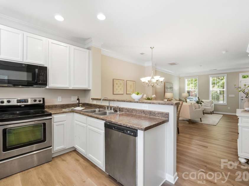 11209 Cedar Walk Lane, Charlotte, NC 28277.  MLS# CAR4405079, YatesRealty ID 37894. 