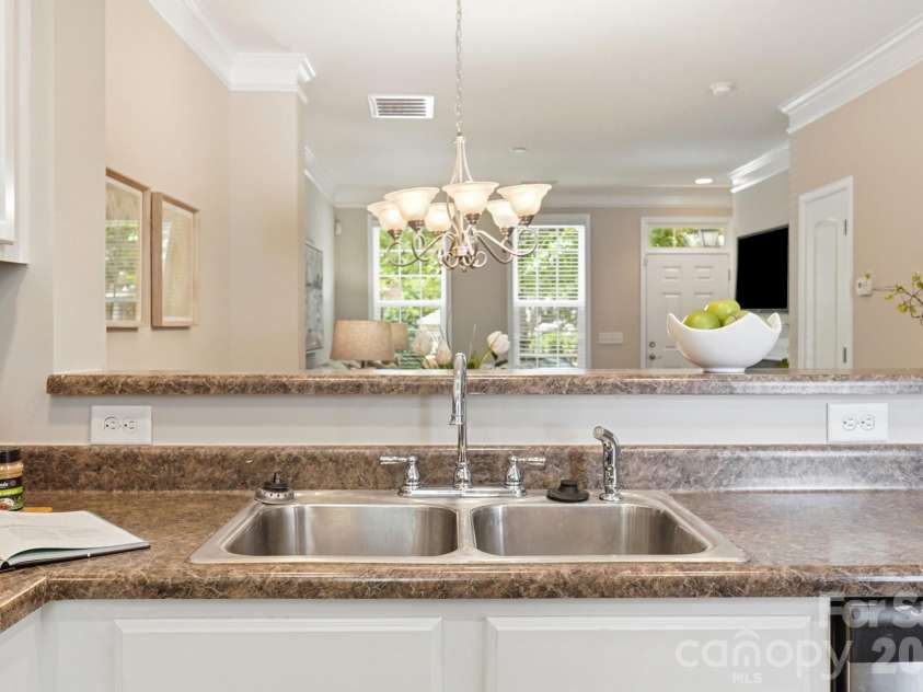 11209 Cedar Walk Lane, Charlotte, NC 28277.  MLS# CAR4405079, YatesRealty ID 37894. 